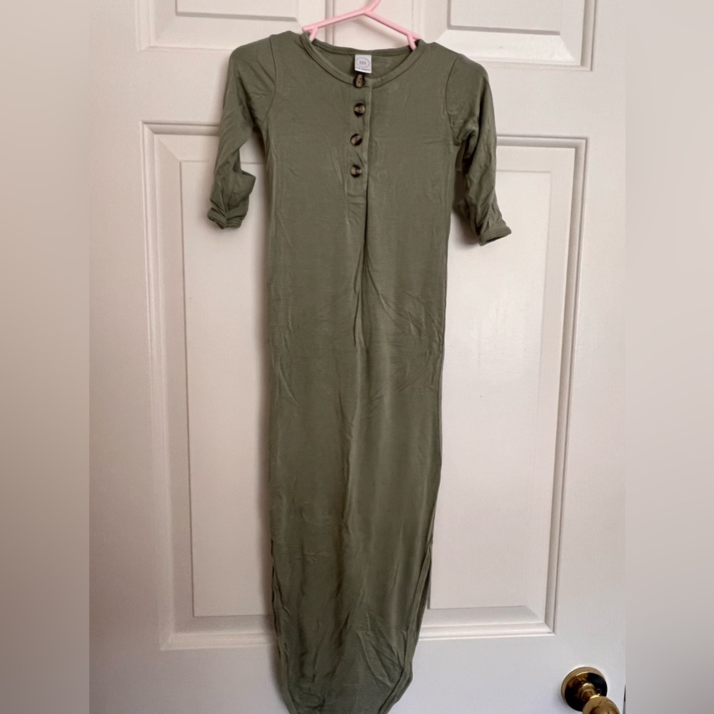 Baby Knotted Gowns